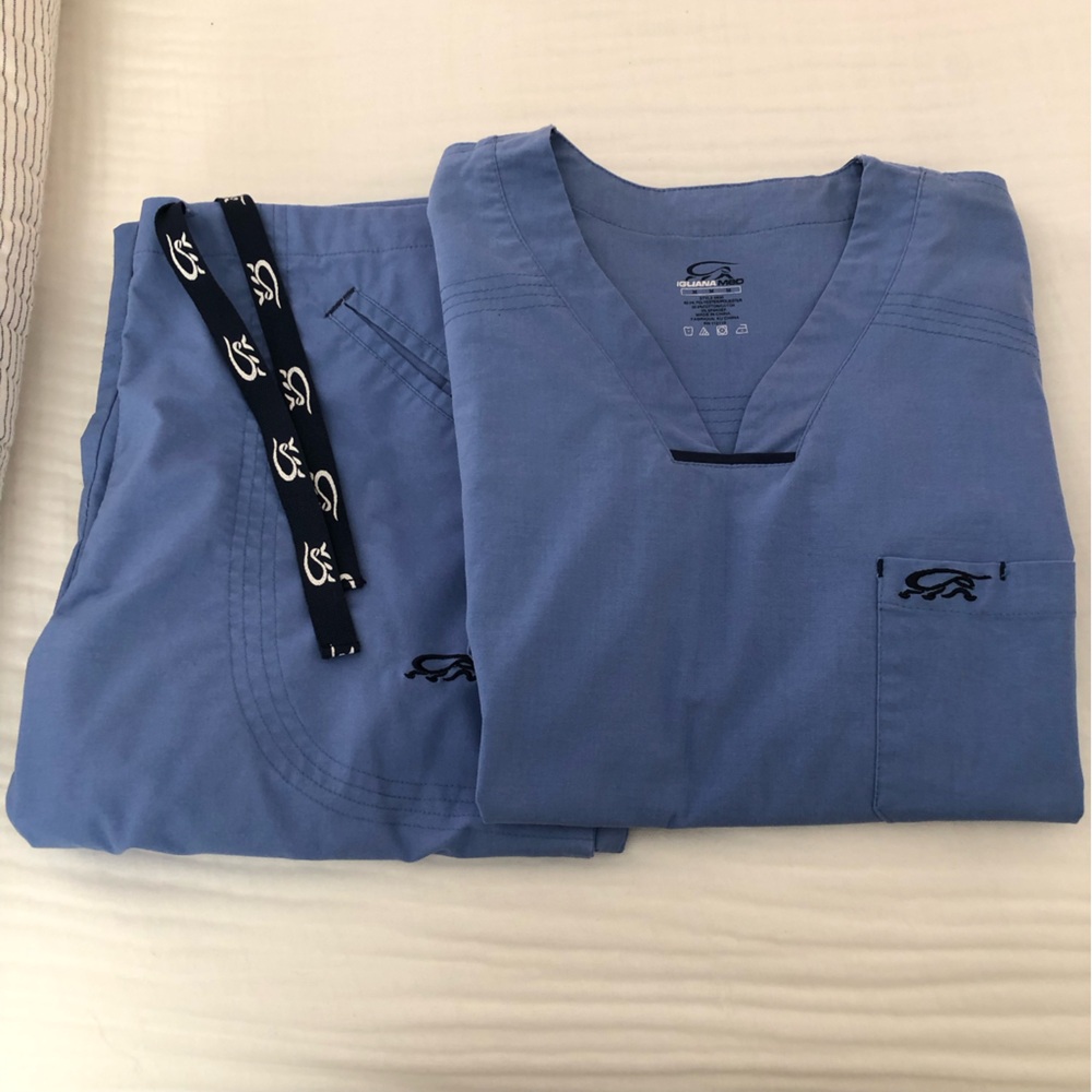 IquanaMed scrubs